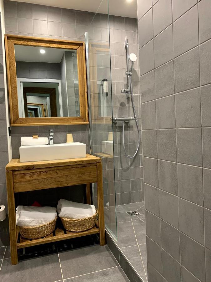 Hotel Lac Bleu 1650 Saint-Francois-Longchamp Εξωτερικό φωτογραφία