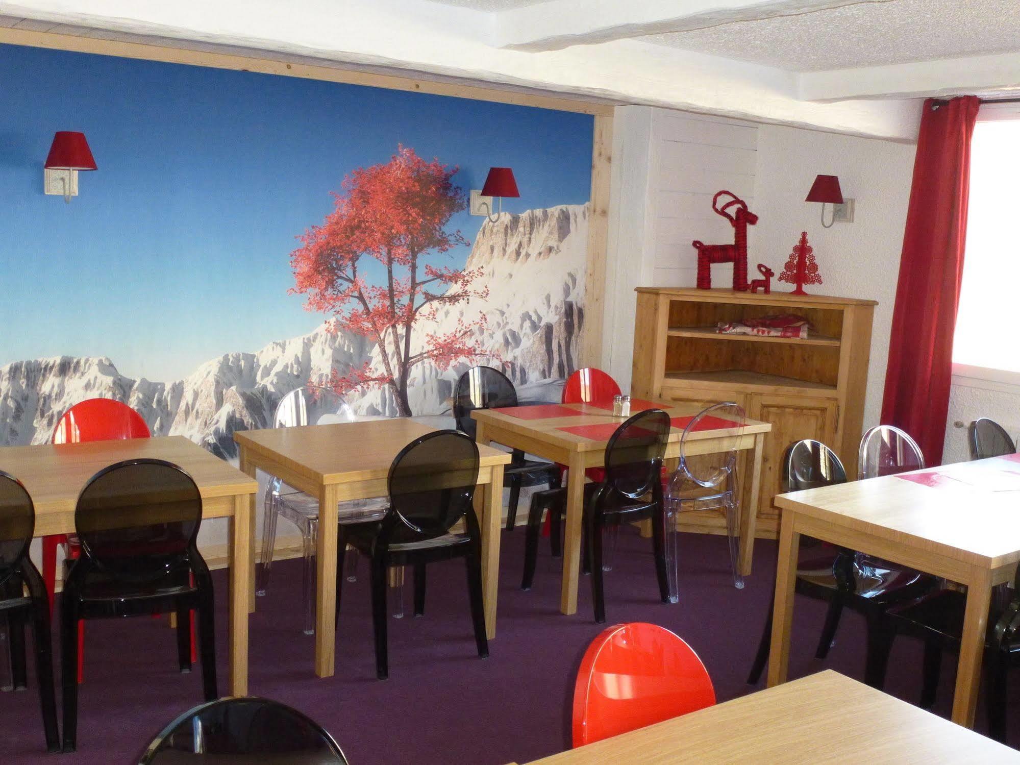 Hotel Lac Bleu 1650 Saint-Francois-Longchamp Εξωτερικό φωτογραφία