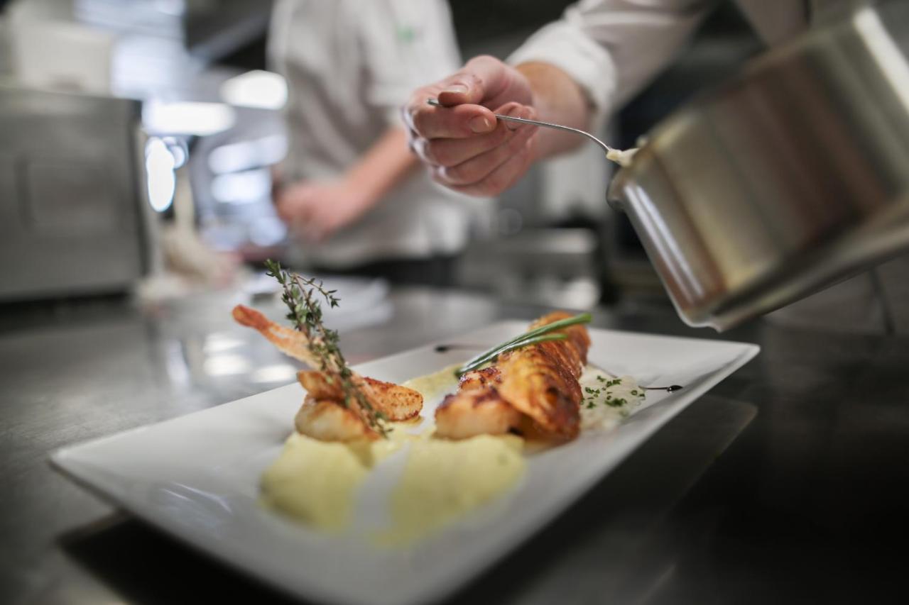 Hotel Lac Bleu 1650 Saint-Francois-Longchamp Εξωτερικό φωτογραφία