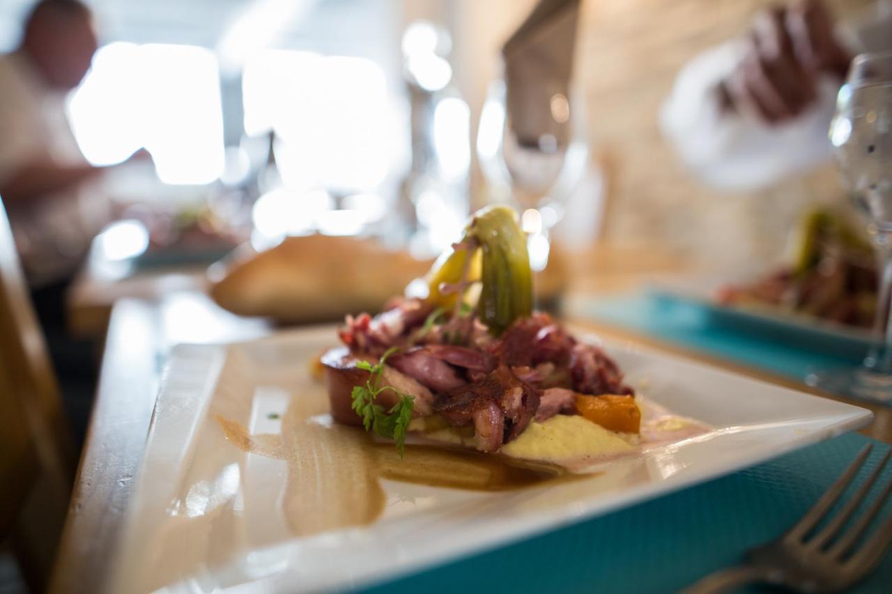 Hotel Lac Bleu 1650 Saint-Francois-Longchamp Εξωτερικό φωτογραφία